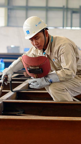 邱明輝：從學徒到鋼結(jié)構(gòu)“焊將”